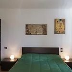 Nyaraló La Casetta Varenna